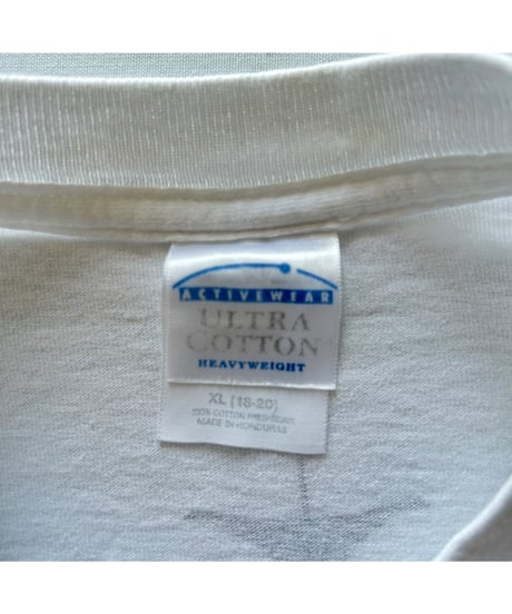 00s MILWAUKEE ART MUSEUM "Smiled At An Unfamiliar Face？" Tee
