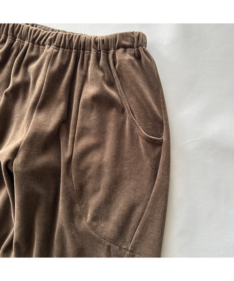 ANDER "VELOUR CURVY PANTS"