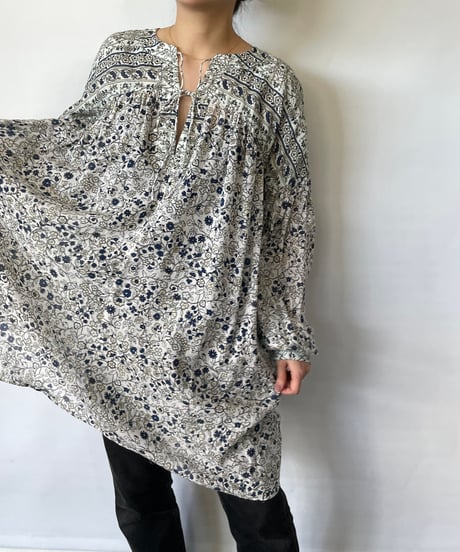 All-over Print V-neck One dress