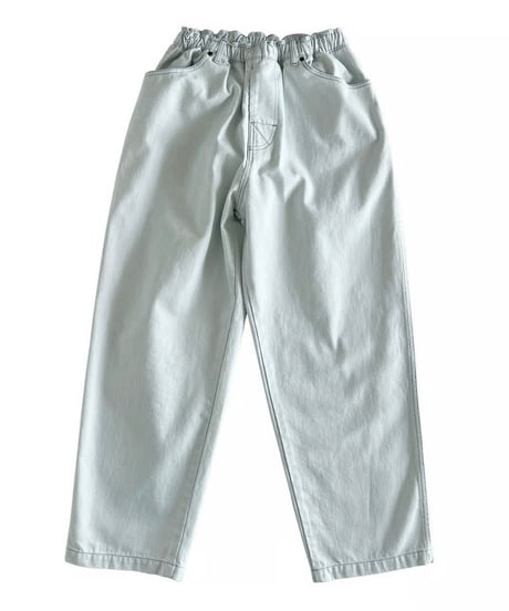 COMFORTABLE REASON "Surface Dyed Denim"