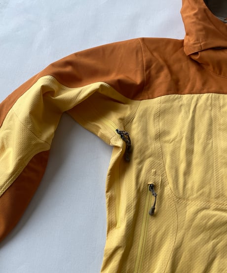 07s patagonia LIGHT SMOKE FLASH JACKET XS