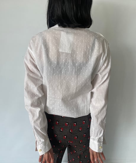 Dot collarless white shirt