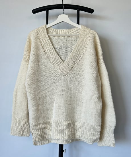 V-neck Knit