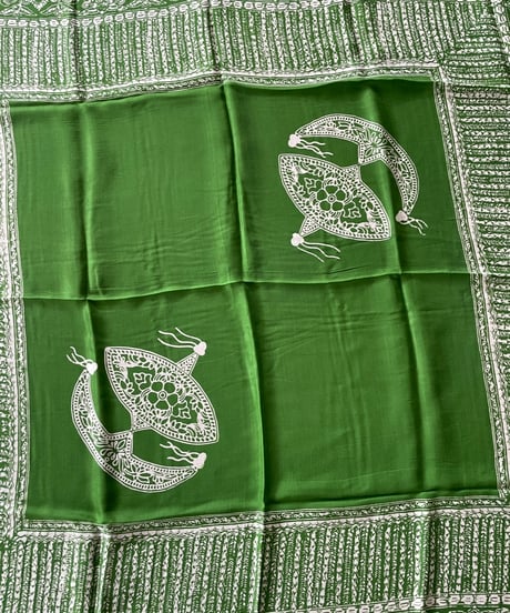 rajabrooke "BATIK WAU SCARF"  lt.hijau