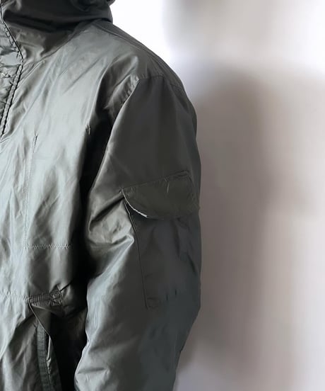 90-00s  GAP nylon pull over M