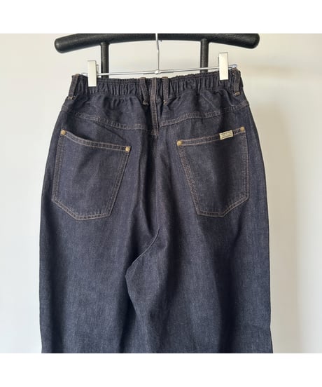COMFORTABLE REASON "Reactive Dyed Denim"