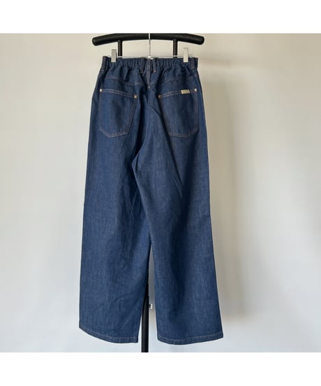 COMFORTABLE REASON "Reactive Dyed Denim"
