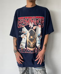 1998s "New York YANKEES WORLD SERIES CHAMPION" s/s tee 2XL