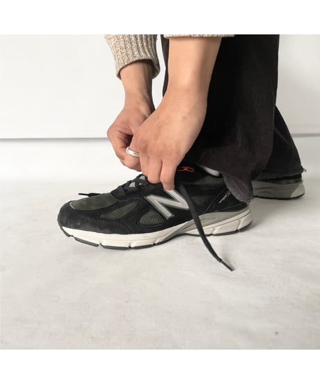 NEW BALANCE 990 V4