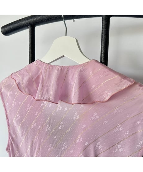 Sleeveless ruffle blouse