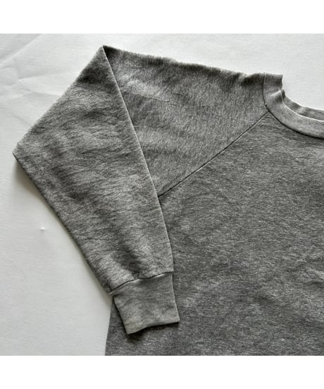 80s "The Fitness Center" Sweat Grey