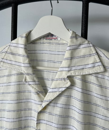 70s open collar shirt