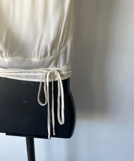 Europe back cross open no sleeve