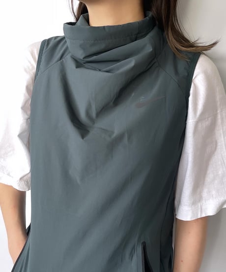 NIKE neck drawcord  nylon vest XS