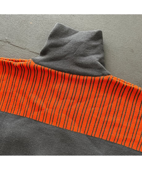 Europe High Neck Button Knit