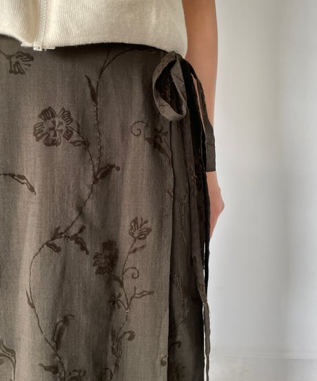 Flocky flower wrap skirt