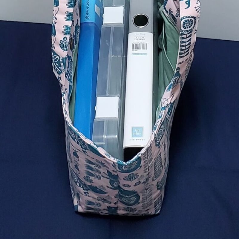たっぷり入るA4トートバッグ ぶたさん ハンドメイド | Pink-Boo