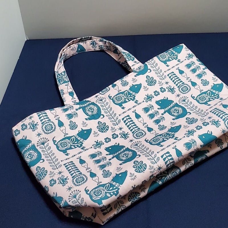 たっぷり入るA4トートバッグ ぶたさん ハンドメイド | Pink-Boo たっぷり入るA4トートバッグ ぶたさん ハンドメイド | Pink-Boo