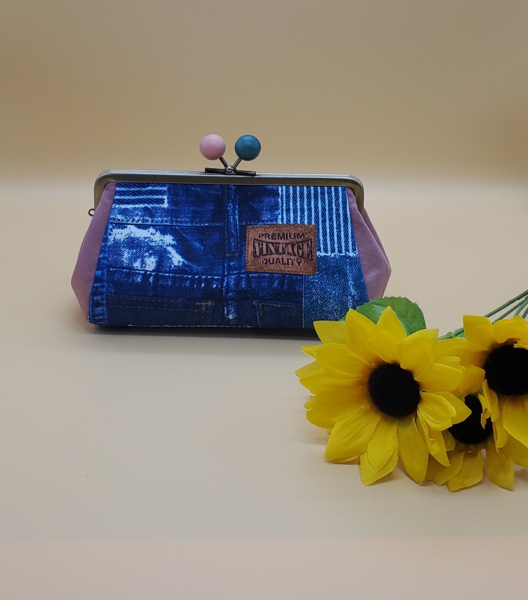 専用です！　　がま口ポーチ　ハンドメイド hqdefault.jpg?v=616d7db8