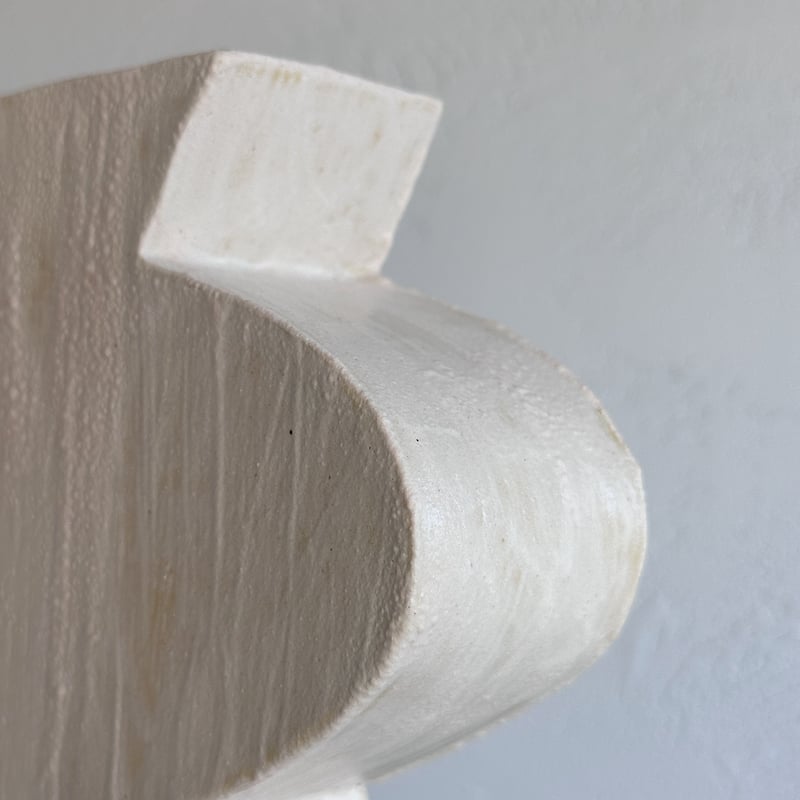 AYA COURVOISIER vase KIRIE / TEXTURED | EYEO