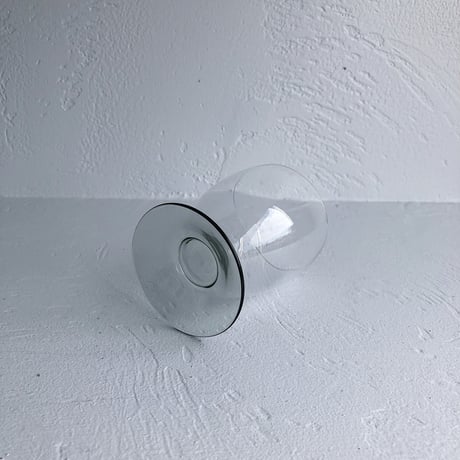 glass tumblers on base clear-grey