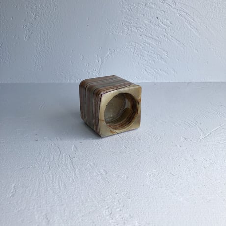 strata candle holder (AVOCADO)
