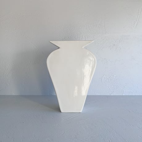AYA COURVOISIER    vase DESSIN / WHITE