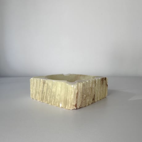 alabaster tray cream 60s Europe