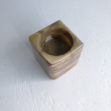 strata candle holder (AVOCADO)