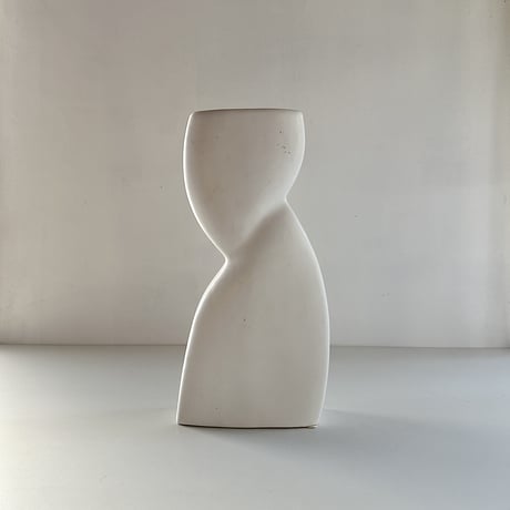 nejiri vase