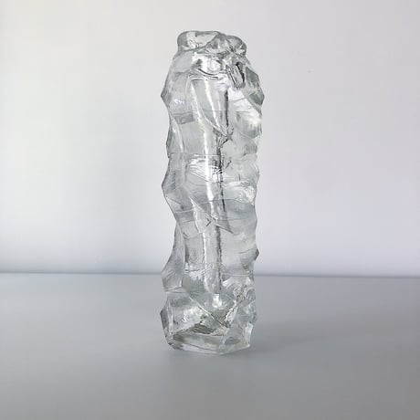 vase glass rock rock