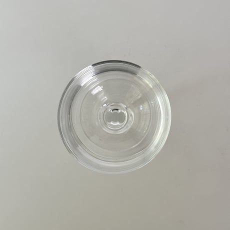 wine glass with flat ribs stem 80s
