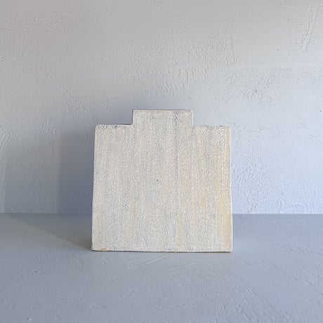 AYA COURVOISIER    vase CARRE / MOON