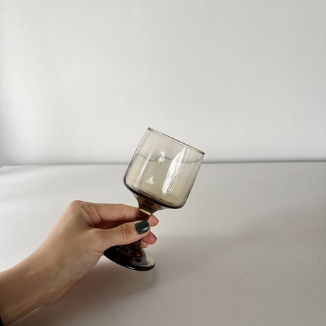 smokey-brown square wine glass 80s USA