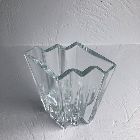 zig zag vase 70s