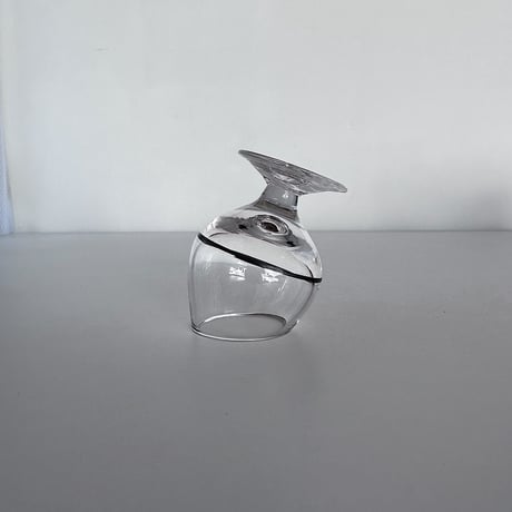 Belvelled glass Europe 80s <SMALL>