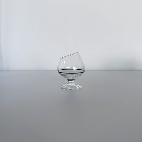 Belvelled glass Europe 80s <MEDIUM>