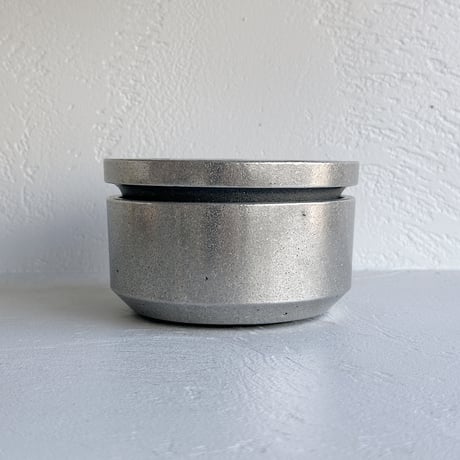 Studio Henry Wilson / Aluminium Oil Burner