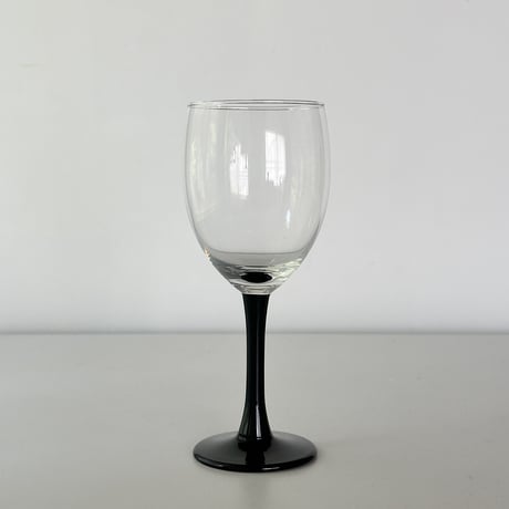 glass with black stem 80s