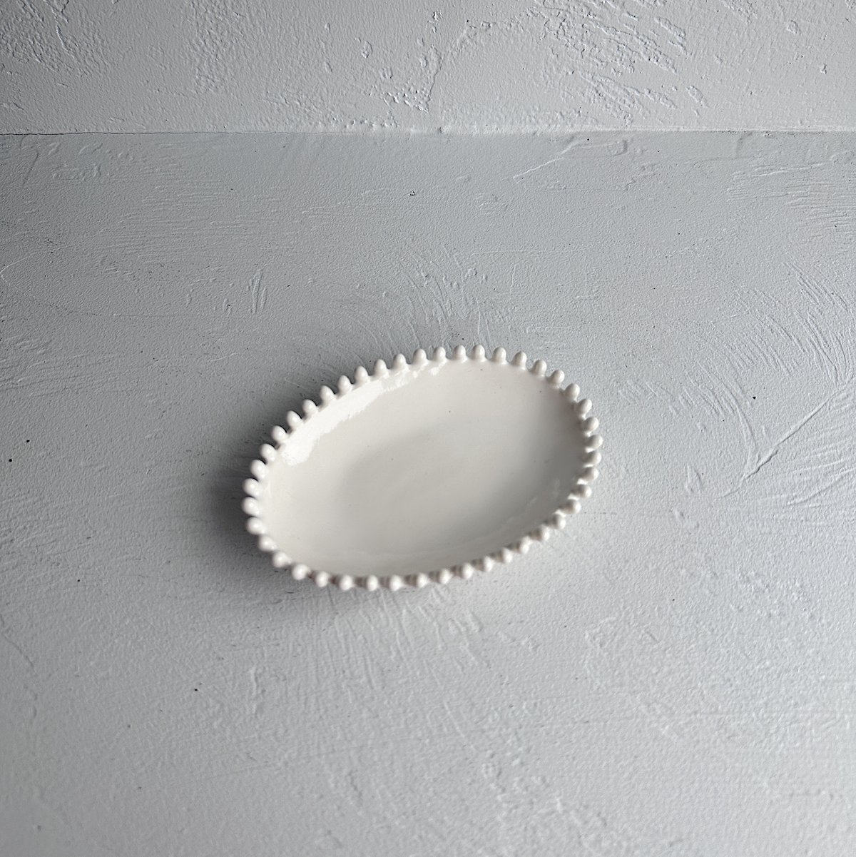 AYA COURVOISIER PERLE OVAL PLATE | EYEON gener