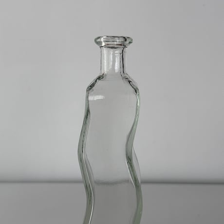 vintage curved bottle vase 70s USA