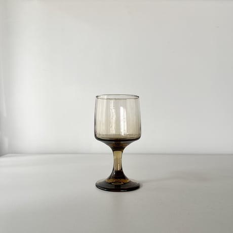 smokey-brown square wine glass 80s USA