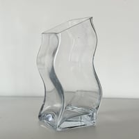 vase wriggling 90s
