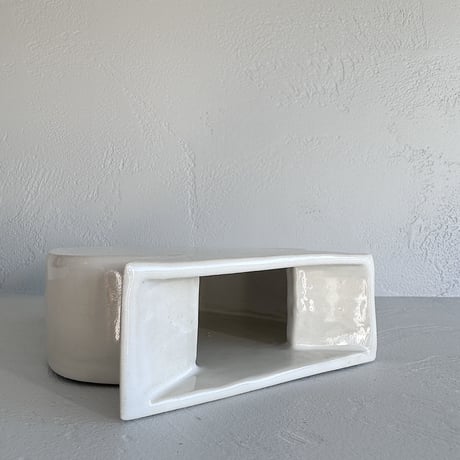 AYA COURVOISIER    vase DESSIN / WHITE