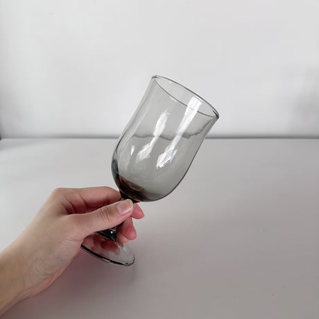 smoke-gray tall glass 70-80s