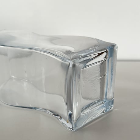 vase wriggling 90s