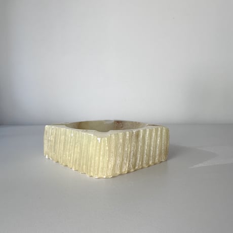 alabaster tray cream 60s Europe