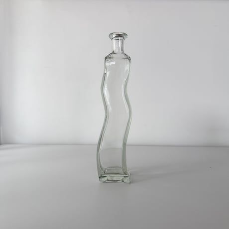 vintage curved bottle vase 70s USA