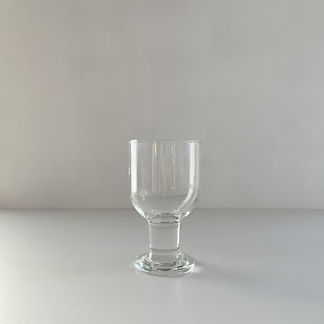 chubby stem wine glass 80s Europe