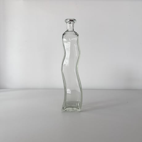 vintage curved bottle vase 70s USA